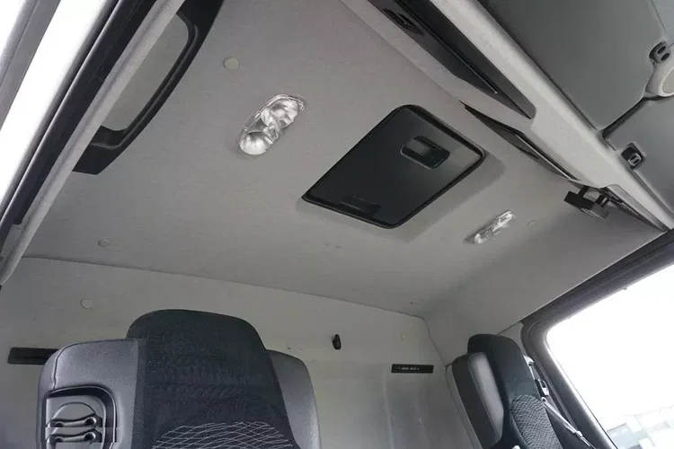 Mercedes ANTOS / 2535 / EURO 6 / CHŁODNIA + WINDA / 23 PALETY / OŚ SKRĘTNA zdjęcie 16