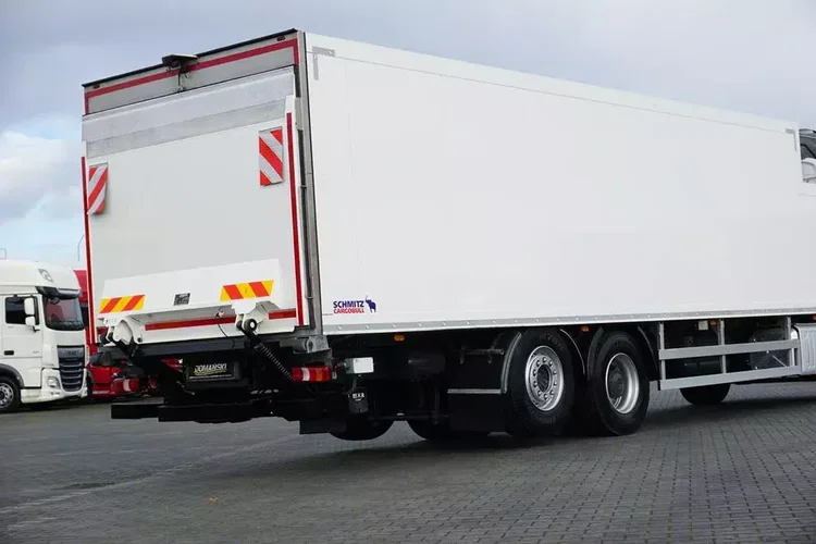 Mercedes ANTOS / 2535 / EURO 6 / CHŁODNIA + WINDA / 23 PALETY / OŚ SKRĘTNA zdjęcie 31