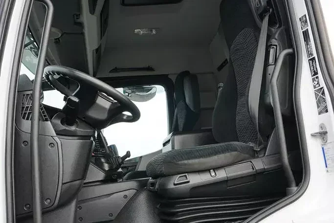 Mercedes ANTOS / 2535 / EURO 6 / CHŁODNIA + WINDA / 23 PALETY / OŚ SKRĘTNA zdjęcie 7