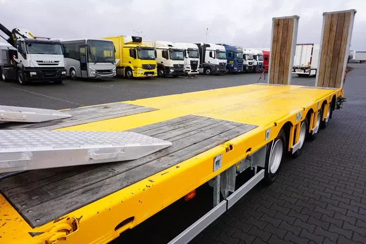 BODEX / NISKOPODWOZIOWA / 4 OSIE / NAJAZDY / 2 X OŚ SKRĘTNA / DMC 65 000 KG / JAK NOWA zdjęcie 14