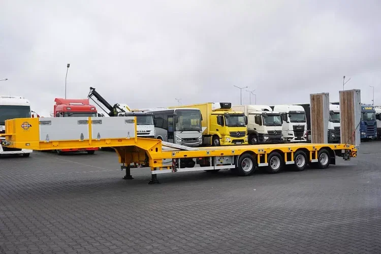 BODEX / NISKOPODWOZIOWA / 4 OSIE / NAJAZDY / 2 X OŚ SKRĘTNA / DMC 65 000 KG / JAK NOWA zdjęcie 3