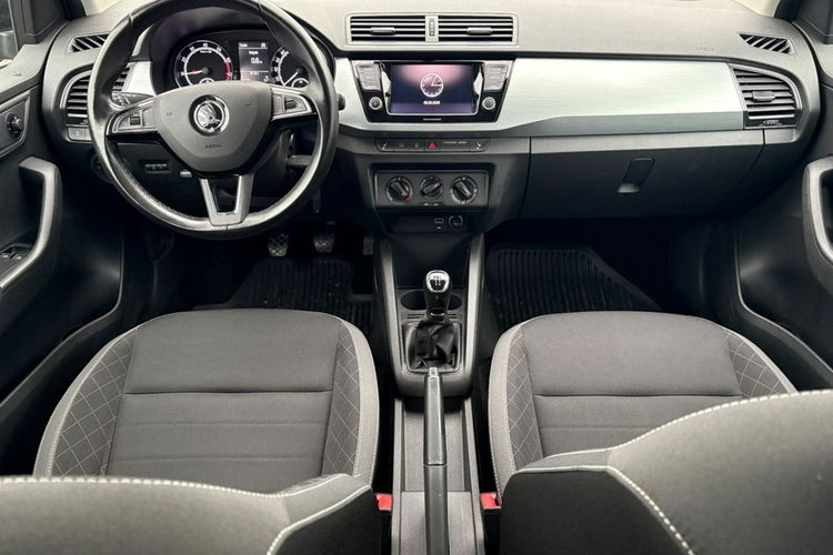 Skoda Fabia Salon Polska, Pierwszy właściciel, Kamera parkowania. zdjęcie 11