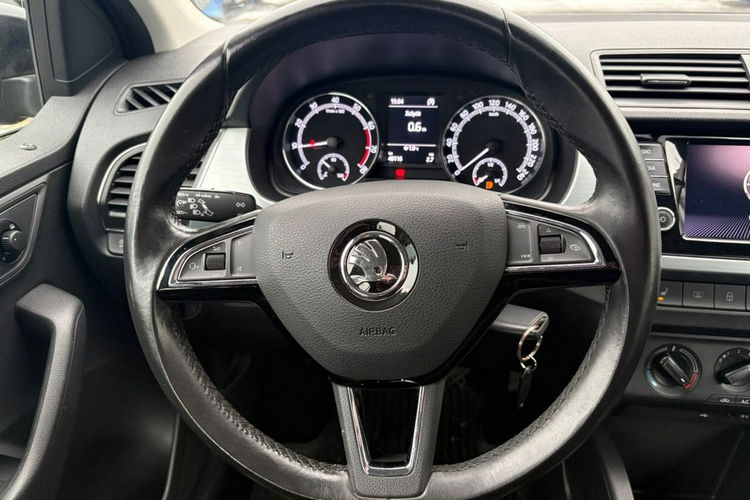 Skoda Fabia Salon Polska, Pierwszy właściciel, Kamera parkowania. zdjęcie 13