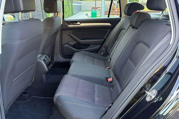 Volkswagen Passat Variant 1 Rejesracja 12.2019r,Comfortlin,skrzynia automatyczna DSG,Salon PL. zdjęcie 16