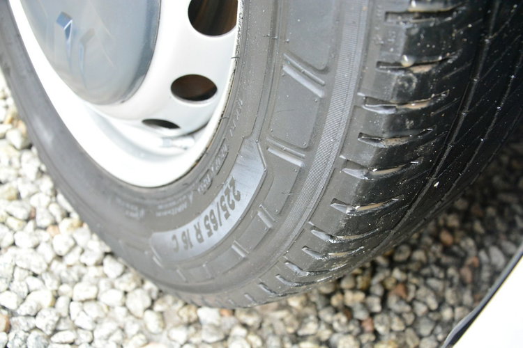 Renault Master sredniak L2H2 3 osobowy lift pełna opcja zdjęcie 11