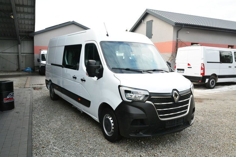 Renault Master sredniak L2H2 3 osobowy lift pełna opcja zdjęcie 2