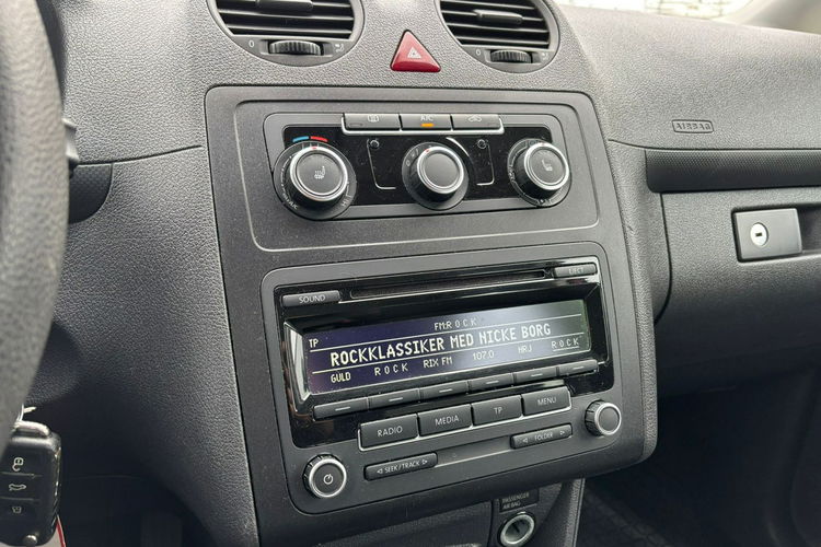 Volkswagen Caddy 2.0 MPI 109 KM MAXI 7 osobowy Zarejestrowany zdjęcie 12