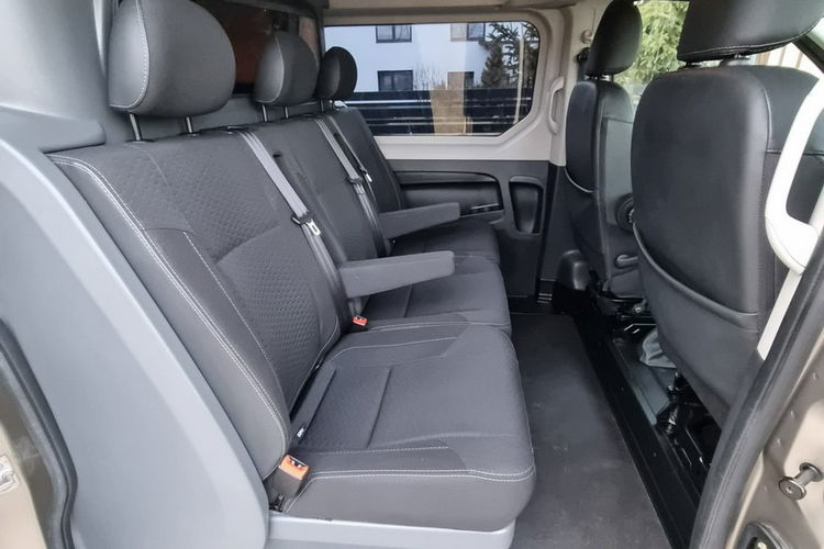 Opel Vivaro Super zadbany 1 wł. / Klimatronik / Kamera / Grzane fotele / Keyless zdjęcie 11