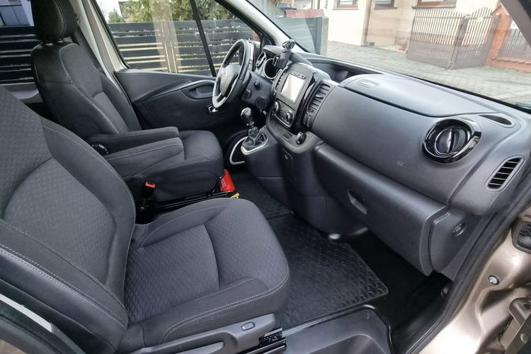 Opel Vivaro Super zadbany 1 wł. / Klimatronik / Kamera / Grzane fotele / Keyless zdjęcie 12