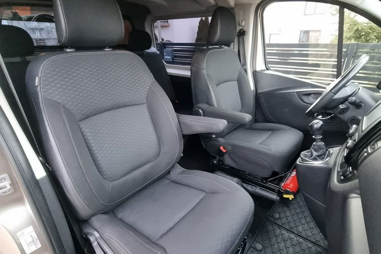 Opel Vivaro Super zadbany 1 wł. / Klimatronik / Kamera / Grzane fotele / Keyless zdjęcie 13