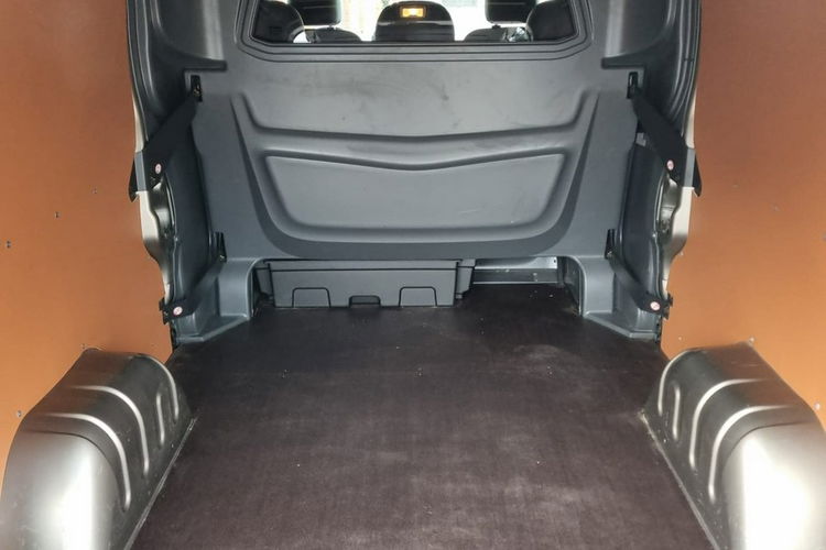 Opel Vivaro Super zadbany 1 wł. / Klimatronik / Kamera / Grzane fotele / Keyless zdjęcie 24