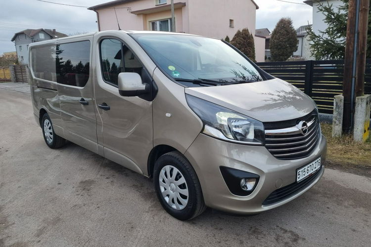 Opel Vivaro Super zadbany 1 wł. / Klimatronik / Kamera / Grzane fotele / Keyless zdjęcie 3