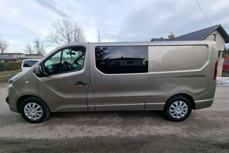 Opel Vivaro Super zadbany 1 wł. / Klimatronik / Kamera / Grzane fotele / Keyless zdjęcie 8