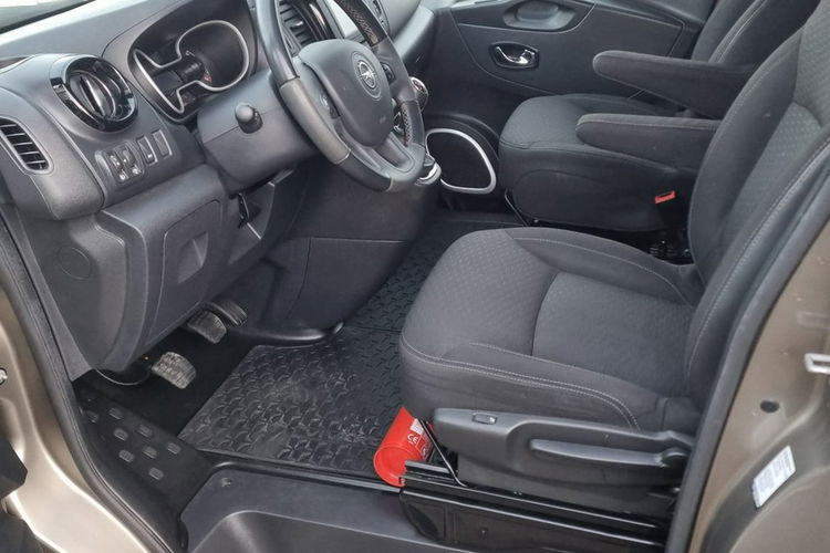 Opel Vivaro Super zadbany 1 wł. / Klimatronik / Kamera / Grzane fotele / Keyless zdjęcie 9