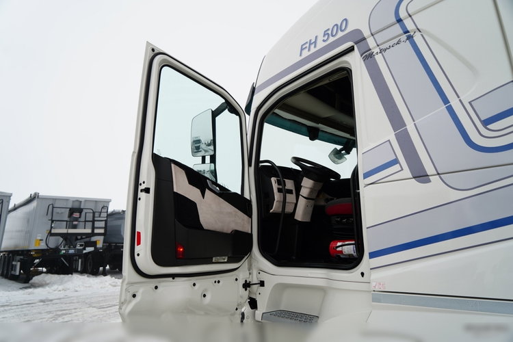 Volvo FH 500 / SOLÓWKA / 6X2 / KLIMA POSTOJOWA  / WINDA DHOLLANDIA / OŚ PODNOSZONA / SKRĘTNA / MOCNA PODŁOGA zdjęcie 32