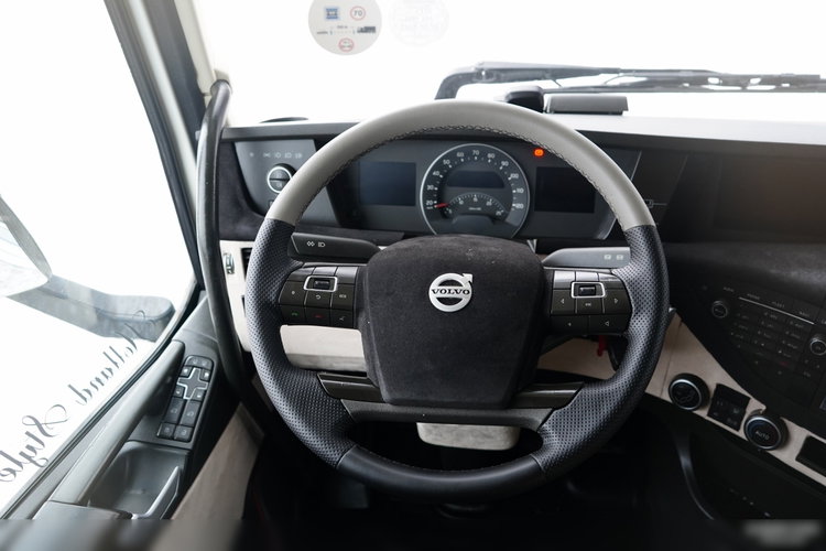 Volvo FH 500 / SOLÓWKA / 6X2 / KLIMA POSTOJOWA  / WINDA DHOLLANDIA / OŚ PODNOSZONA / SKRĘTNA / MOCNA PODŁOGA zdjęcie 38