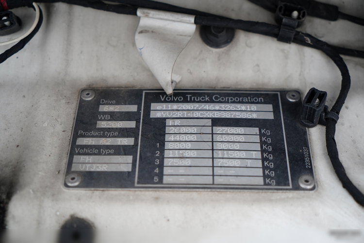 Volvo FH 500 / SOLÓWKA / 6X2 / KLIMA POSTOJOWA  / WINDA DHOLLANDIA / OŚ PODNOSZONA / SKRĘTNA / MOCNA PODŁOGA zdjęcie 48