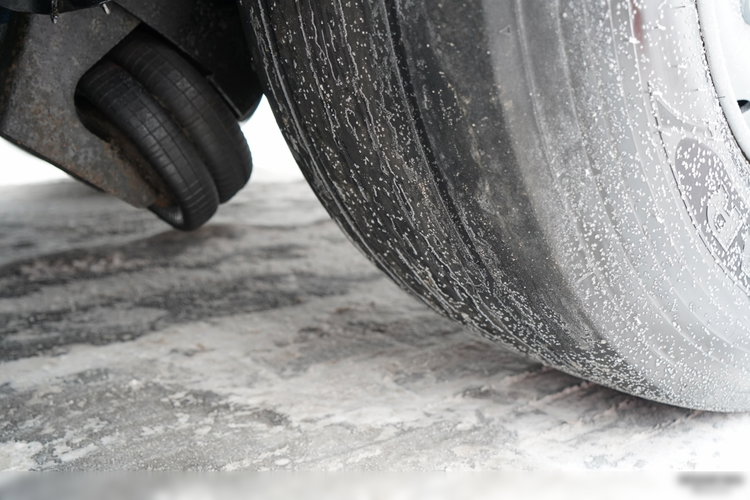 Schmitz / FIRANKA / WINDA ZAŁADOWCZA DHOLLANDIA -2000 KG / 2 OSIE PODNOSZONE / zdjęcie 23