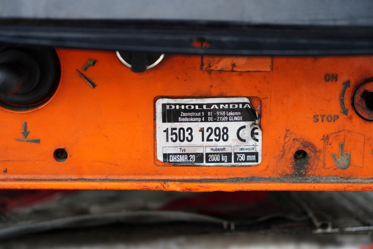 Schmitz / FIRANKA / WINDA ZAŁADOWCZA DHOLLANDIA -2000 KG / 2 OSIE PODNOSZONE / zdjęcie 25