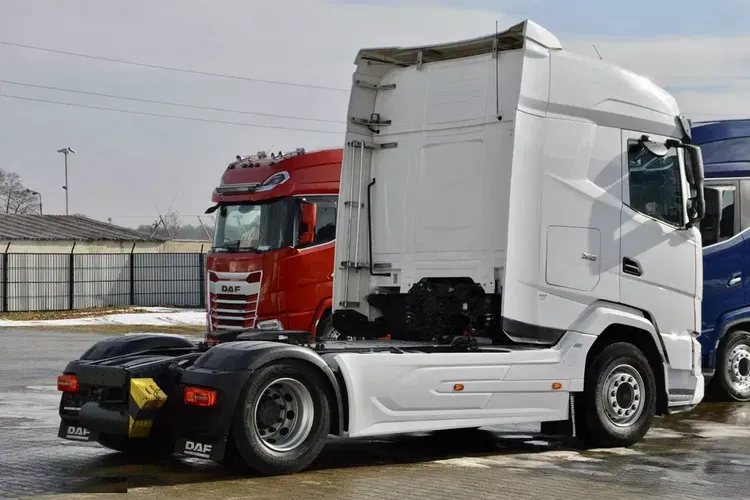 DAF XG 480 / ZF INTARDER / FULL LED / SALONKA / BOGATA WERSJA zdjęcie 11