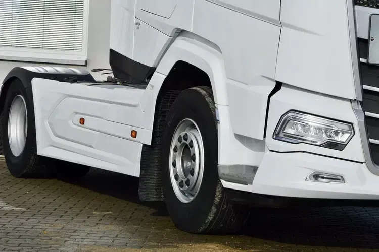 DAF XG 480 / ZF INTARDER / FULL LED / SALONKA / BOGATA WERSJA zdjęcie 19