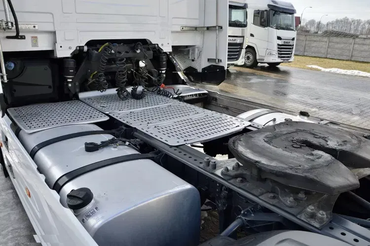 DAF XG 480 / ZF INTARDER / FULL LED / SALONKA / BOGATA WERSJA zdjęcie 21