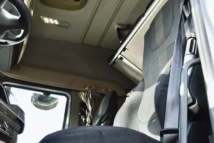 DAF XG 480 / ZF INTARDER / FULL LED / SALONKA / BOGATA WERSJA zdjęcie 26