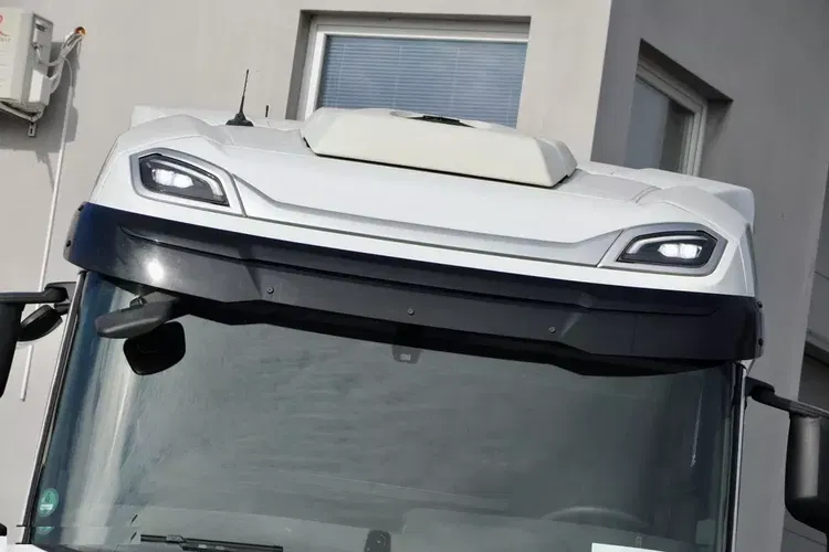 DAF XG 480 / ZF INTARDER / FULL LED / SALONKA / BOGATA WERSJA zdjęcie 3