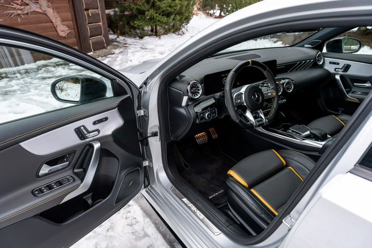 Mercedes A45 AMG 4Matic+ / 2.0 421KM / Performance / 2kpl kół / Bezwypadkowy / Salon PL zdjęcie 40