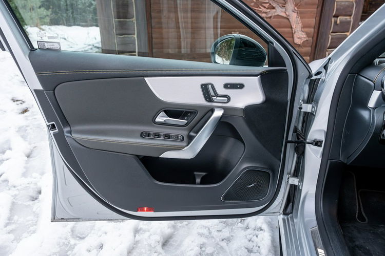 Mercedes A45 AMG 4Matic+ / 2.0 421KM / Performance / 2kpl kół / Bezwypadkowy / Salon PL zdjęcie 42