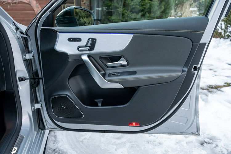 Mercedes A45 AMG 4Matic+ / 2.0 421KM / Performance / 2kpl kół / Bezwypadkowy / Salon PL zdjęcie 51