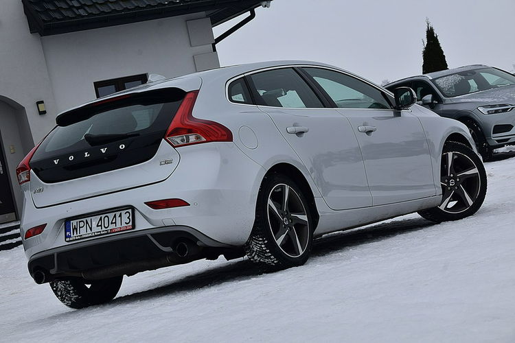 Volvo V40 1.6D2 115Km R-Design Skóra Led Navi XENON Kamera Panorama Gwarancja zdjęcie 25