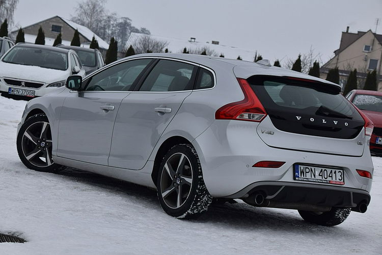 Volvo V40 1.6D2 115Km R-Design Skóra Led Navi XENON Kamera Panorama Gwarancja zdjęcie 4
