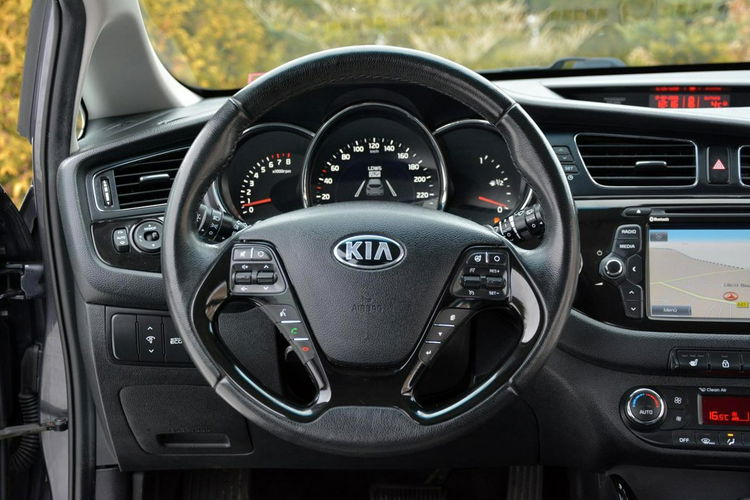 Kia Cee'd Lift Navi Kamera Xenon Led Klimatronic Grz.kierownica ParkAssist Alu16 zdjęcie 25