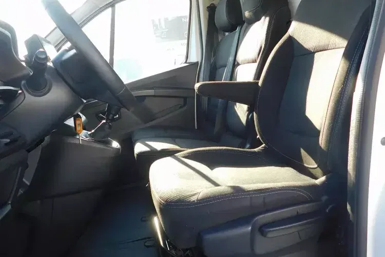Renault TRAFIC zdjęcie 10