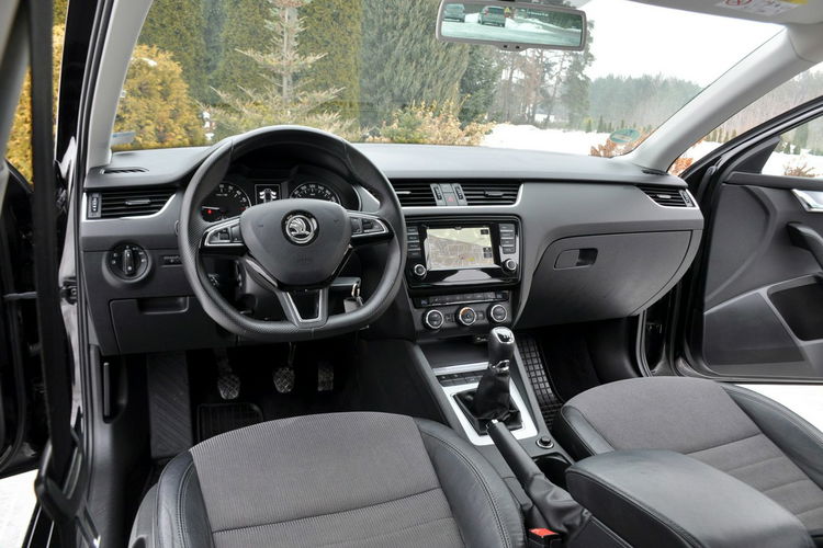 Skoda Octavia 2.0TDI(150KM) Radar ACC Navi Skóry Reling El.Klapa Parktr. Alu16"ASO zdjęcie 28