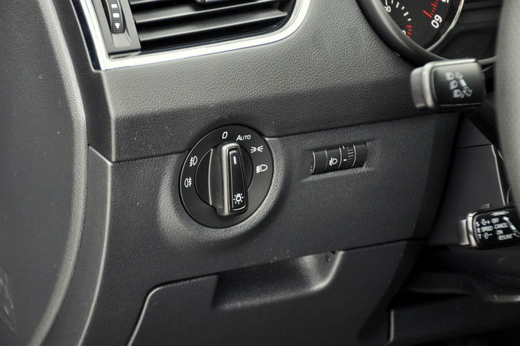 Skoda Octavia 2.0TDI(150KM) Radar ACC Navi Skóry Reling El.Klapa Parktr. Alu16"ASO zdjęcie 36