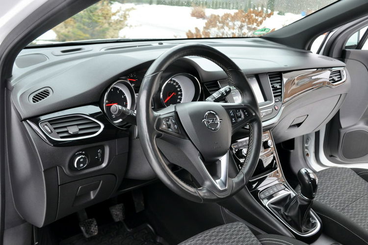 Opel Astra 1.6T(200KM) 52tyś.km Radar Navi Full Led Asys Pasa Grzana Kierow Alu18 zdjęcie 22