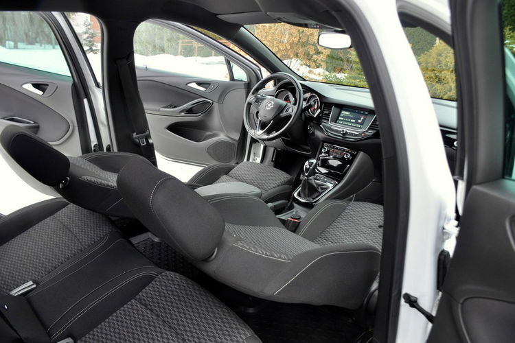 Opel Astra 1.6T(200KM) 52tyś.km Radar Navi Full Led Asys Pasa Grzana Kierow Alu18 zdjęcie 23