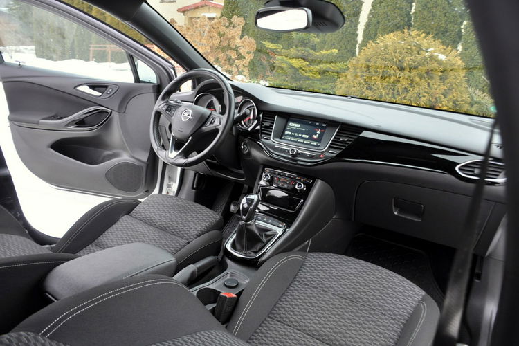 Opel Astra 1.6T(200KM) 52tyś.km Radar Navi Full Led Asys Pasa Grzana Kierow Alu18 zdjęcie 24