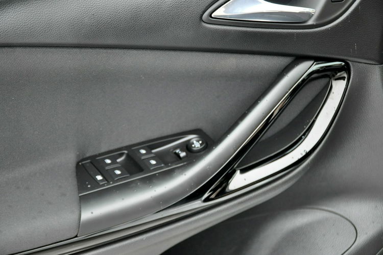 Opel Astra 1.6T(200KM) 52tyś.km Radar Navi Full Led Asys Pasa Grzana Kierow Alu18 zdjęcie 35