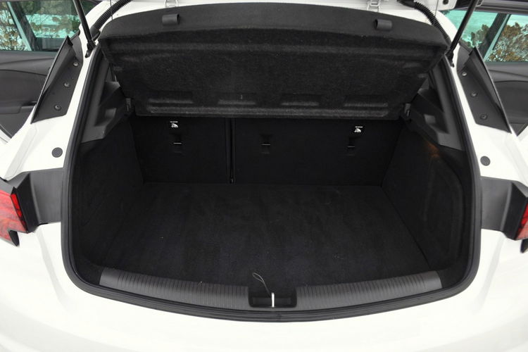 Opel Astra 1.6T(200KM) 52tyś.km Radar Navi Full Led Asys Pasa Grzana Kierow Alu18 zdjęcie 37