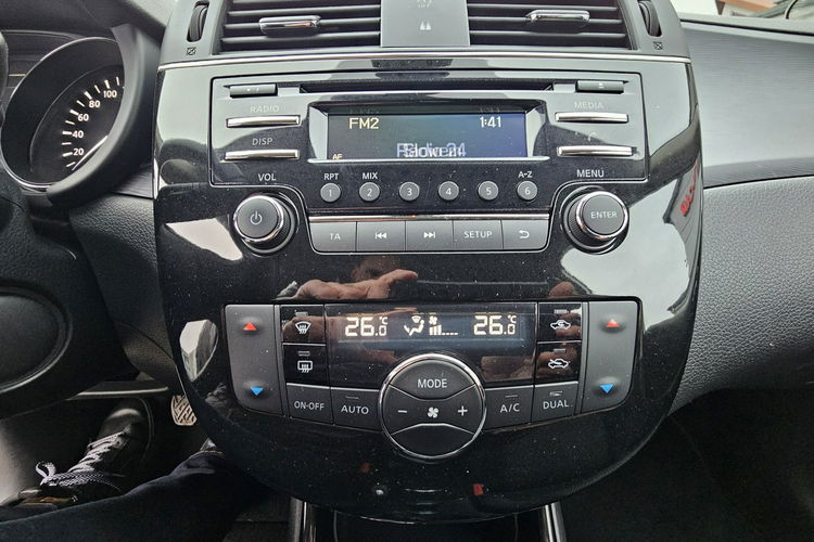 Nissan Pulsar Biała perła, radar , xenon, grzane fotele,ostrzeganie przed wypadkiem zdjęcie 16