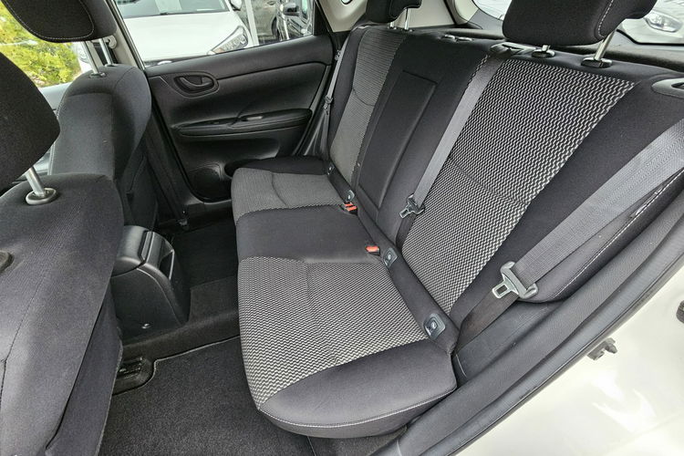 Nissan Pulsar Biała perła, radar , xenon, grzane fotele,ostrzeganie przed wypadkiem zdjęcie 26