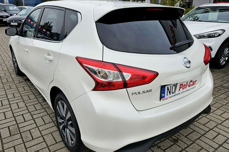 Nissan Pulsar Biała perła, radar , xenon, grzane fotele,ostrzeganie przed wypadkiem zdjęcie 6