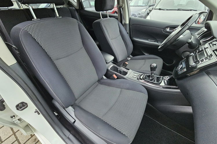 Nissan Pulsar Biała perła, radar , xenon, grzane fotele,ostrzeganie przed wypadkiem zdjęcie 9