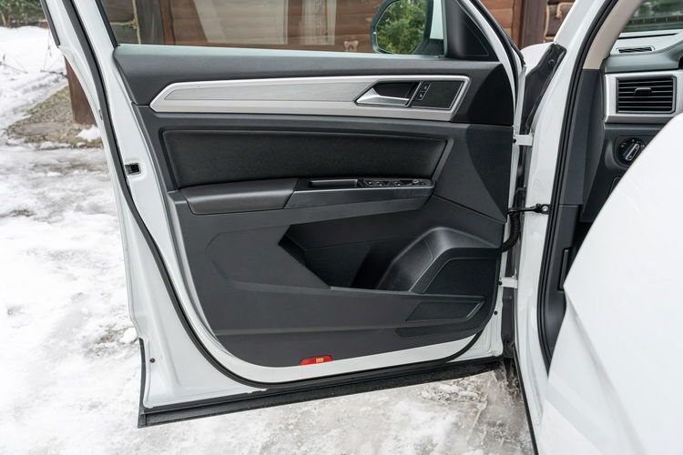 Volkswagen Atlas SE / 2.0 TSI 235KM / Automat / 7-osobowy / Skóra / Kamera / Fv-Marża zdjęcie 38