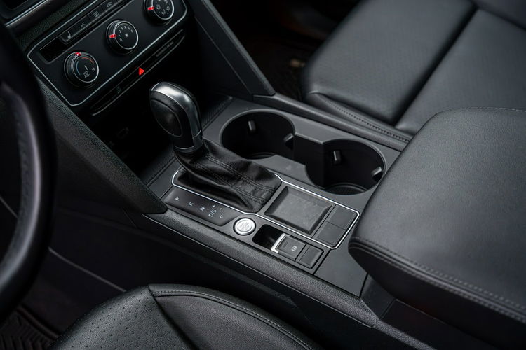 Volkswagen Atlas SE / 2.0 TSI 235KM / Automat / 7-osobowy / Skóra / Kamera / Fv-Marża zdjęcie 42