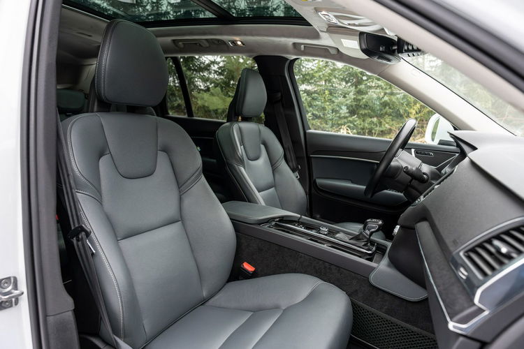 Volvo XC 90 T6 Momentum / 2.0 320KM AWD / 7-osobowy / Kamera / Panorama / Blis FV zdjęcie 45