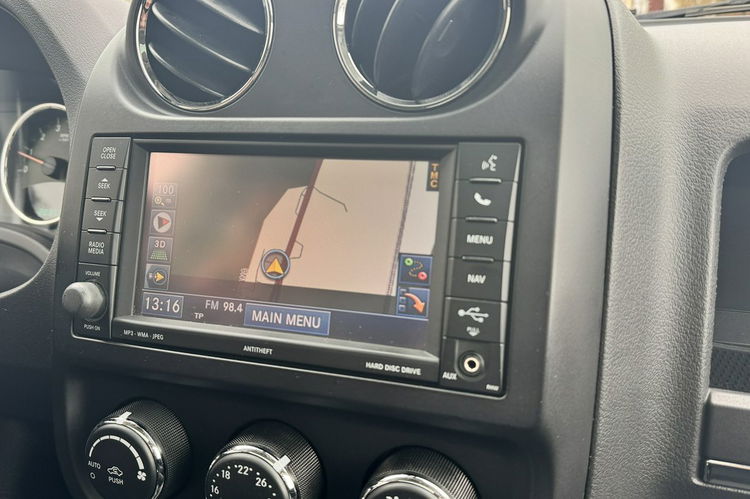 Jeep Compass 2.0 benz 156KM Wersja 70TH Skóry Podgrz fotele Szyberdach Duże radio zdjęcie 15